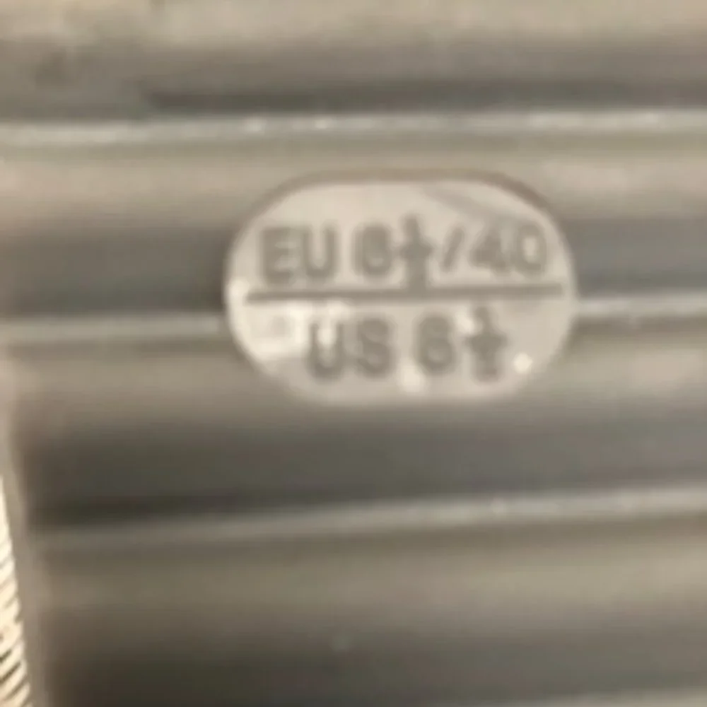 The Flexx Black Comfortable Mini-Wedge Shoe Size 8-1/2 Excellent - Picture 7 of 7